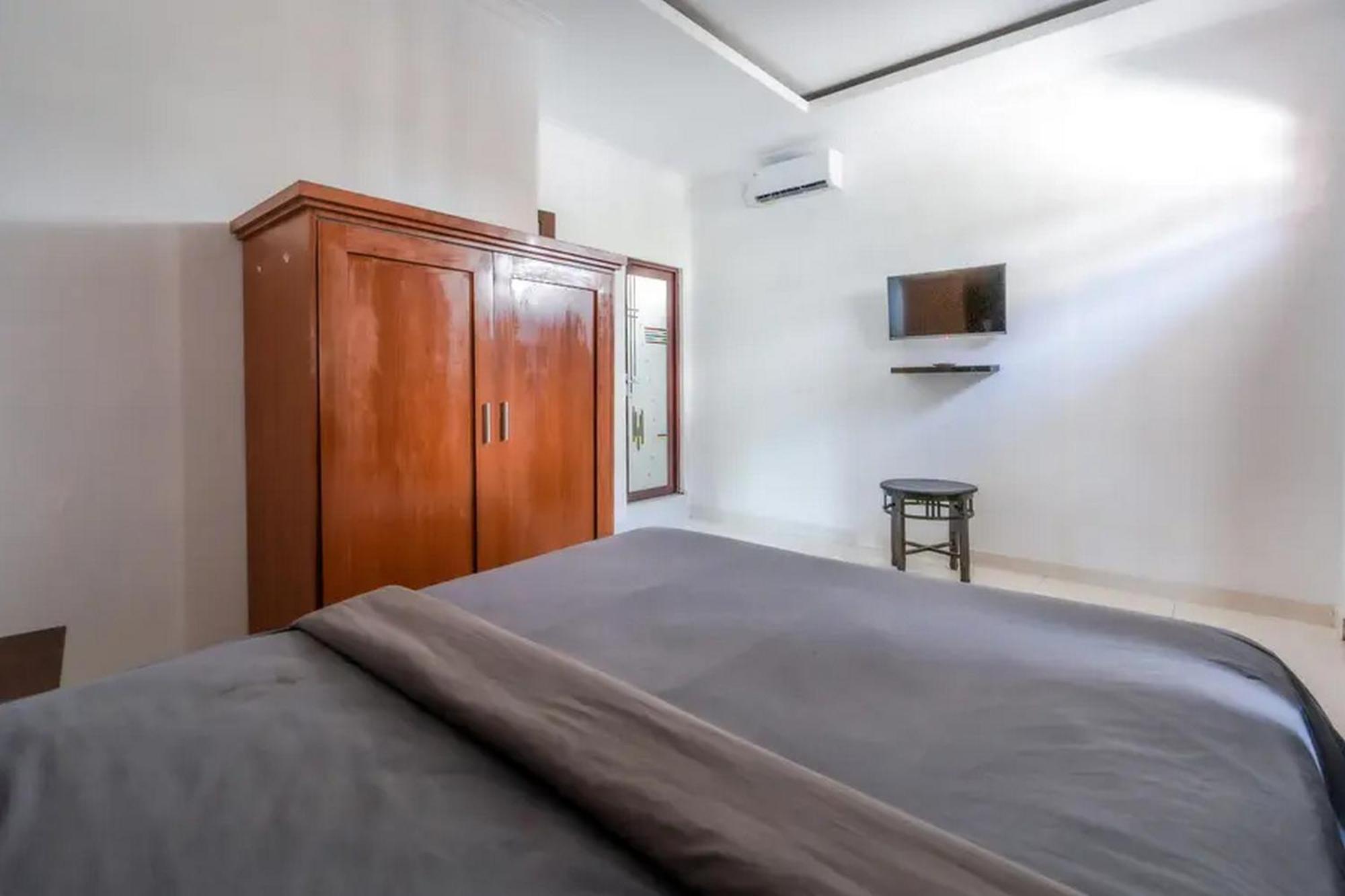 Ceria Guesthouse Seminyak Mitra Reddoorz Екстериор снимка
