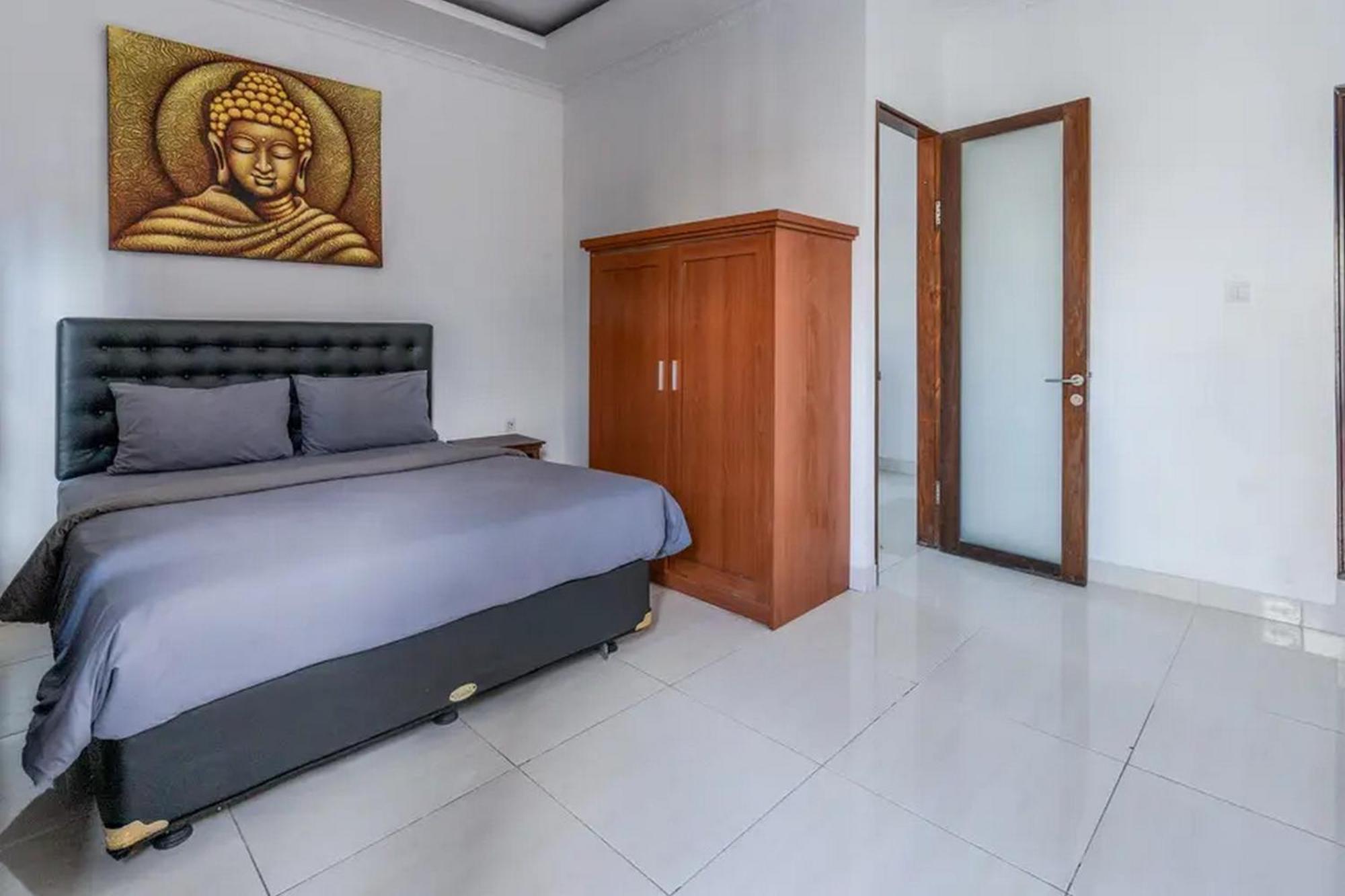 Ceria Guesthouse Seminyak Mitra Reddoorz Екстериор снимка