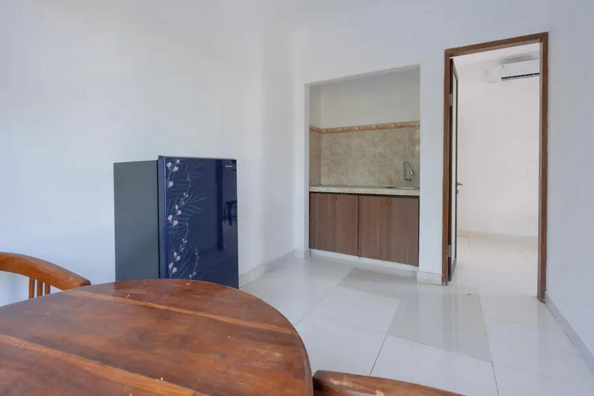 Ceria Guesthouse Seminyak Mitra Reddoorz Екстериор снимка