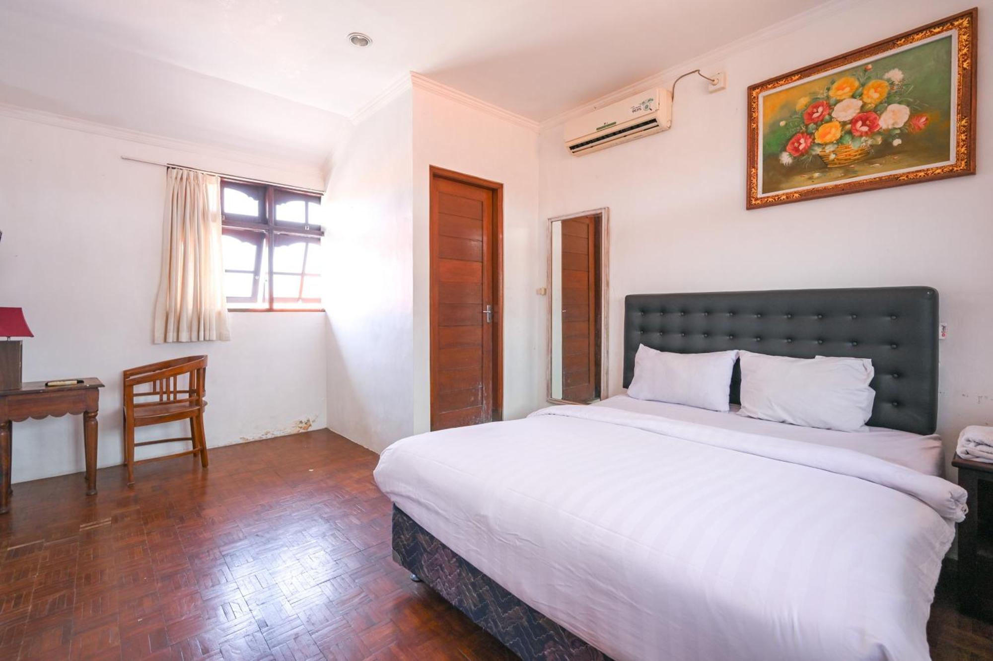 Ceria Guesthouse Seminyak Mitra Reddoorz Екстериор снимка