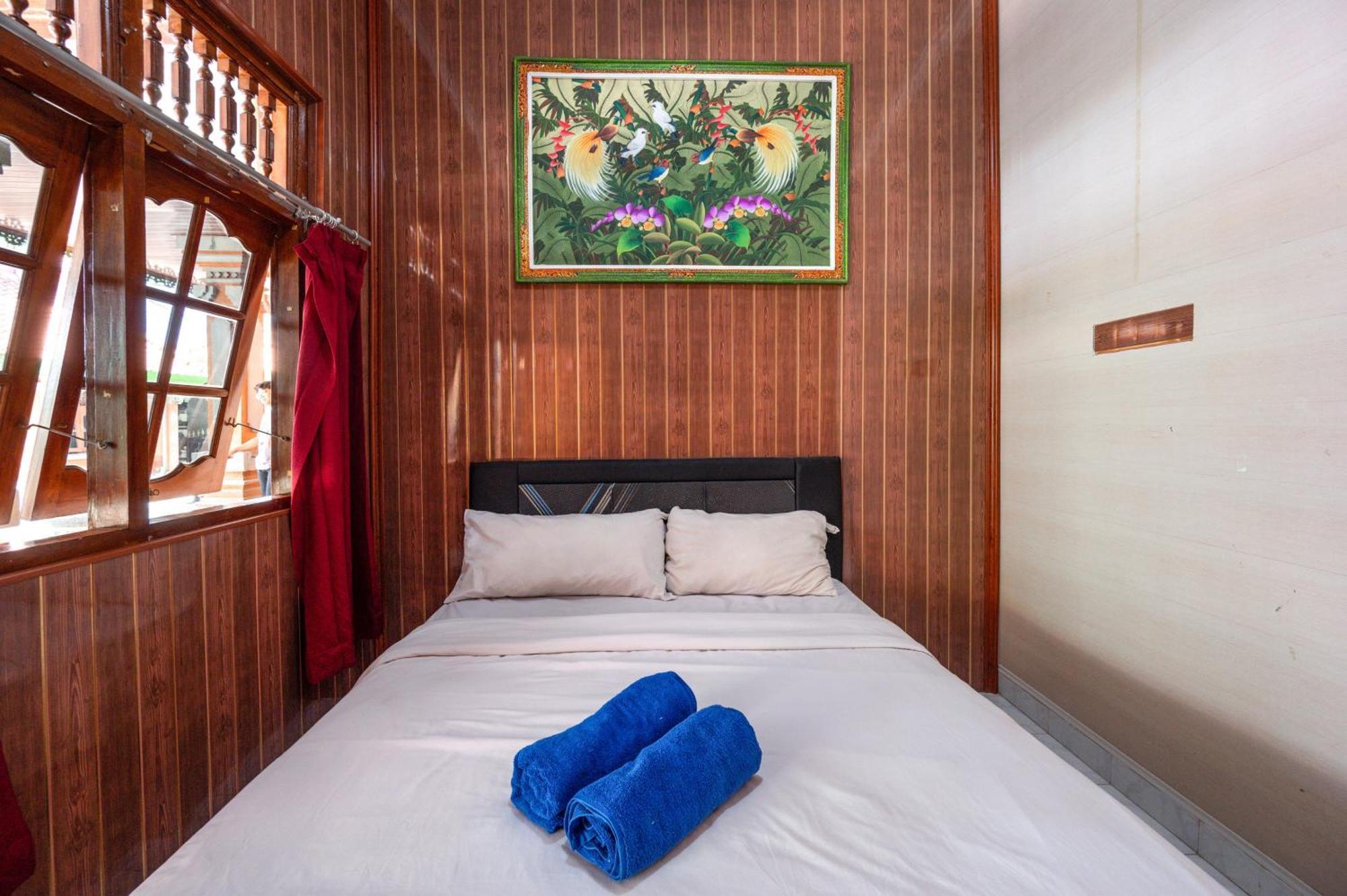 Ceria Guesthouse Seminyak Mitra Reddoorz Екстериор снимка