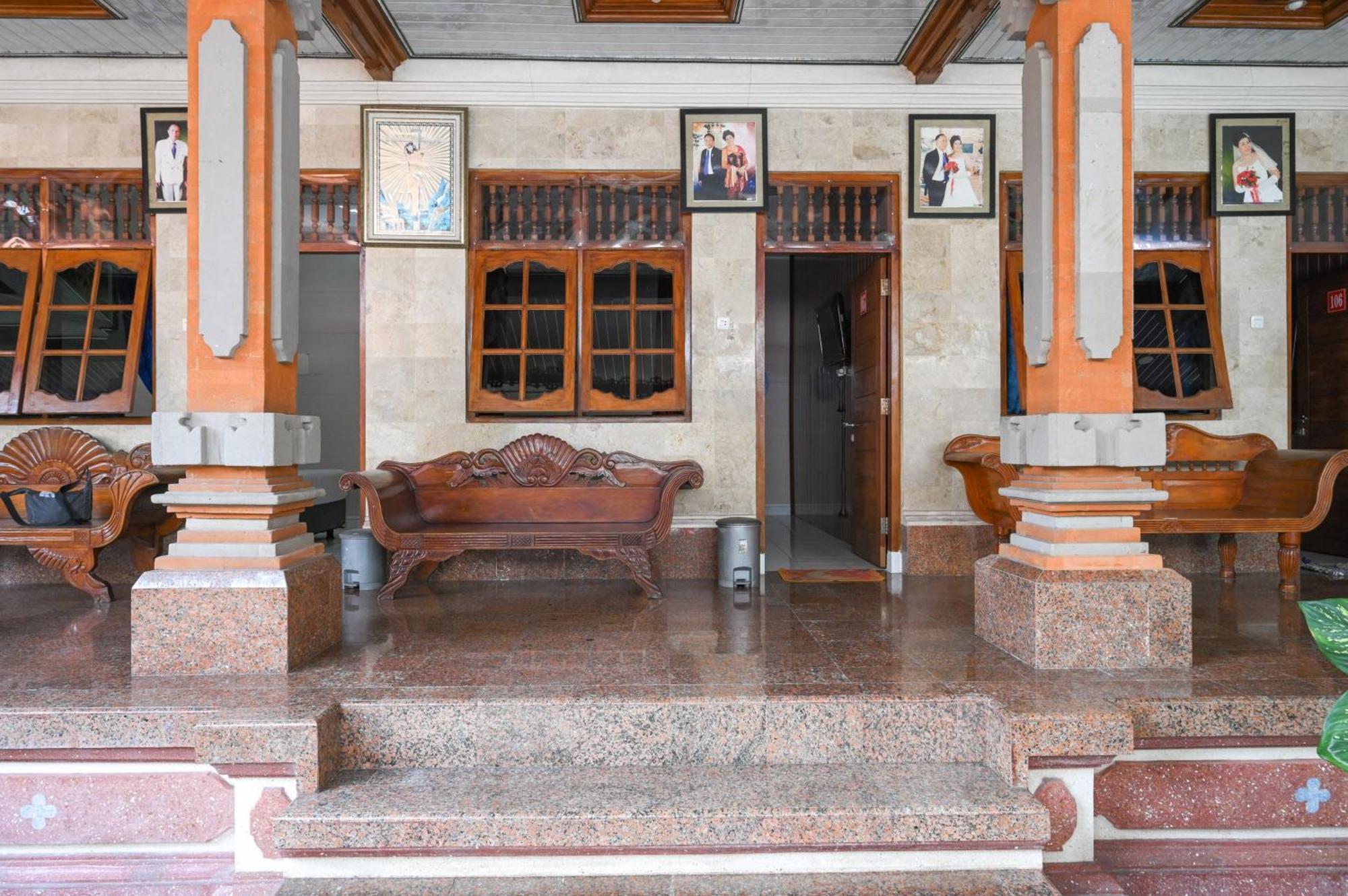 Ceria Guesthouse Seminyak Mitra Reddoorz Екстериор снимка
