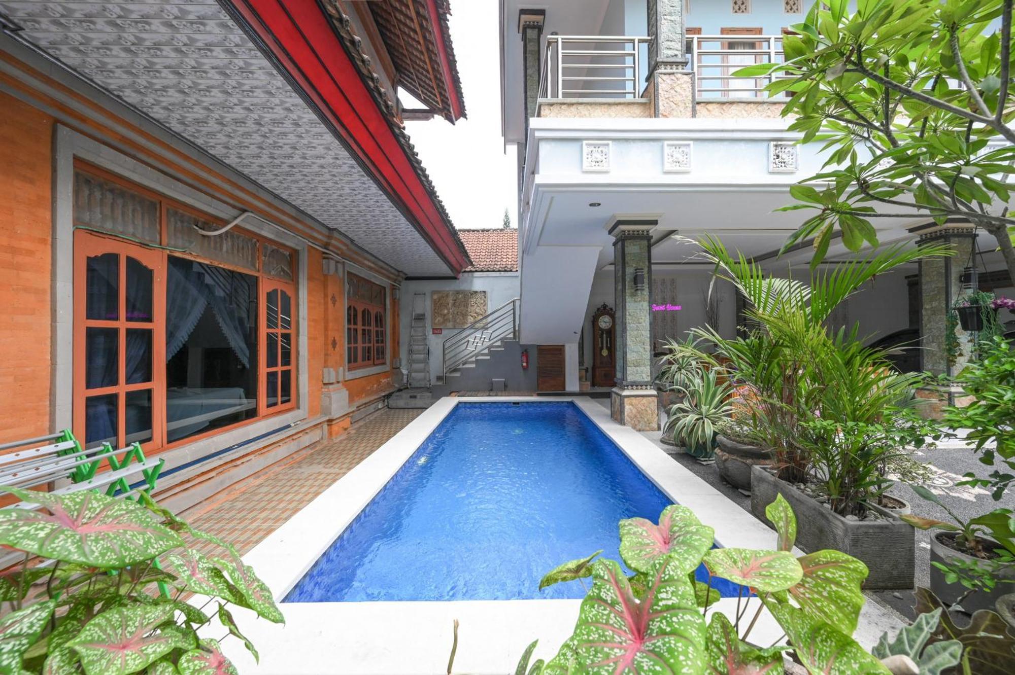 Ceria Guesthouse Seminyak Mitra Reddoorz Екстериор снимка