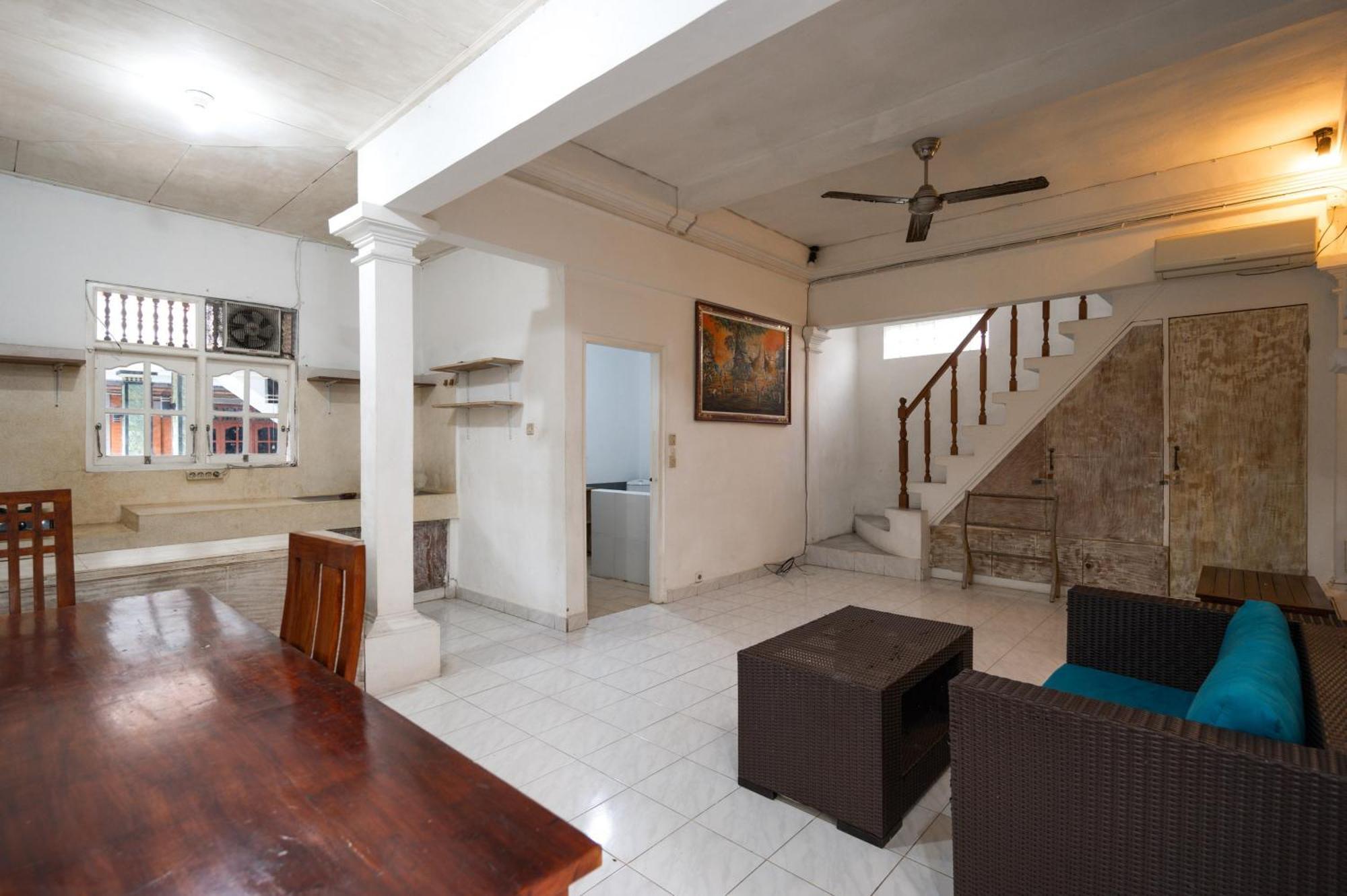 Ceria Guesthouse Seminyak Mitra Reddoorz Екстериор снимка