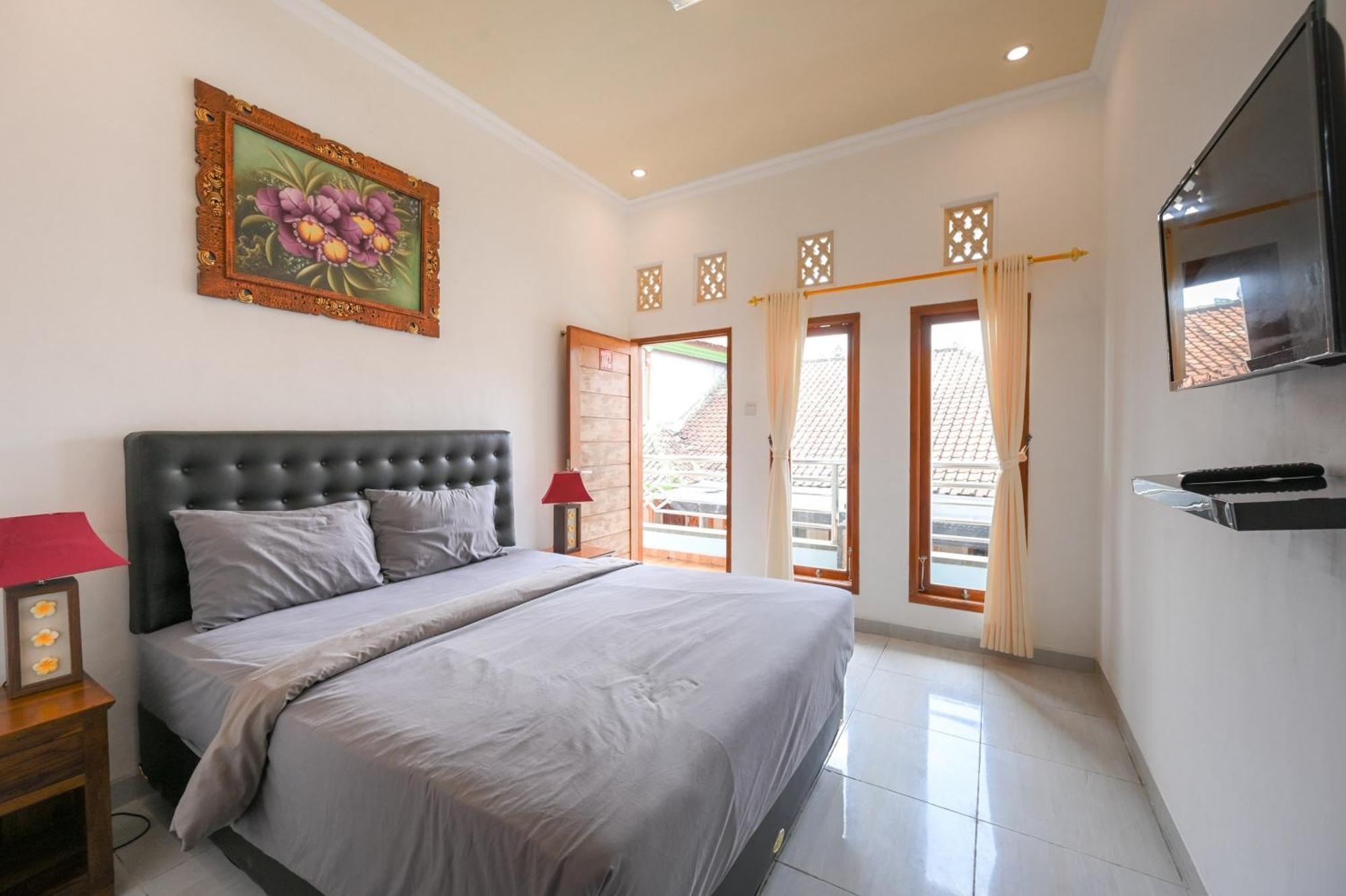 Ceria Guesthouse Seminyak Mitra Reddoorz Екстериор снимка