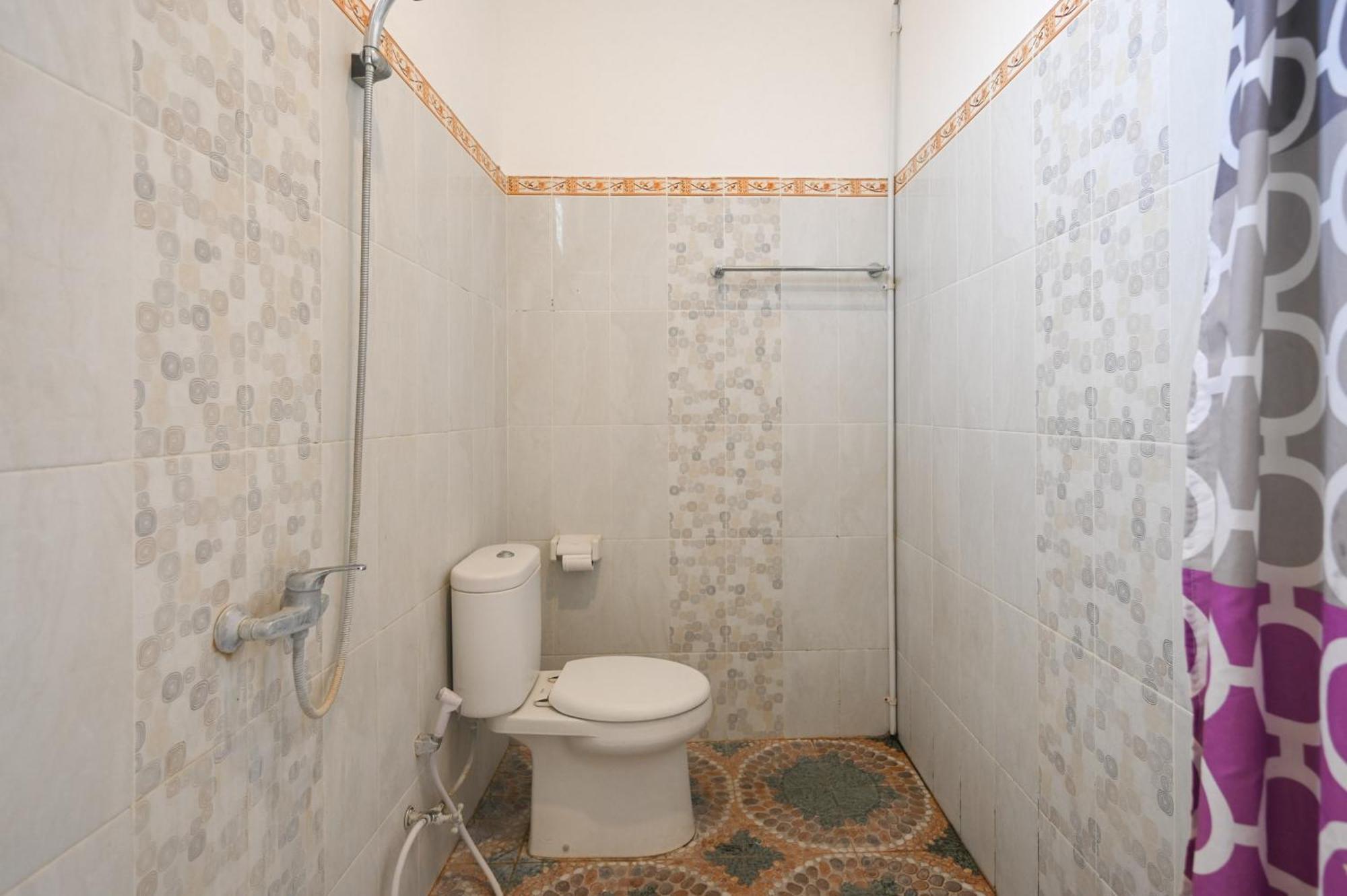 Ceria Guesthouse Seminyak Mitra Reddoorz Екстериор снимка