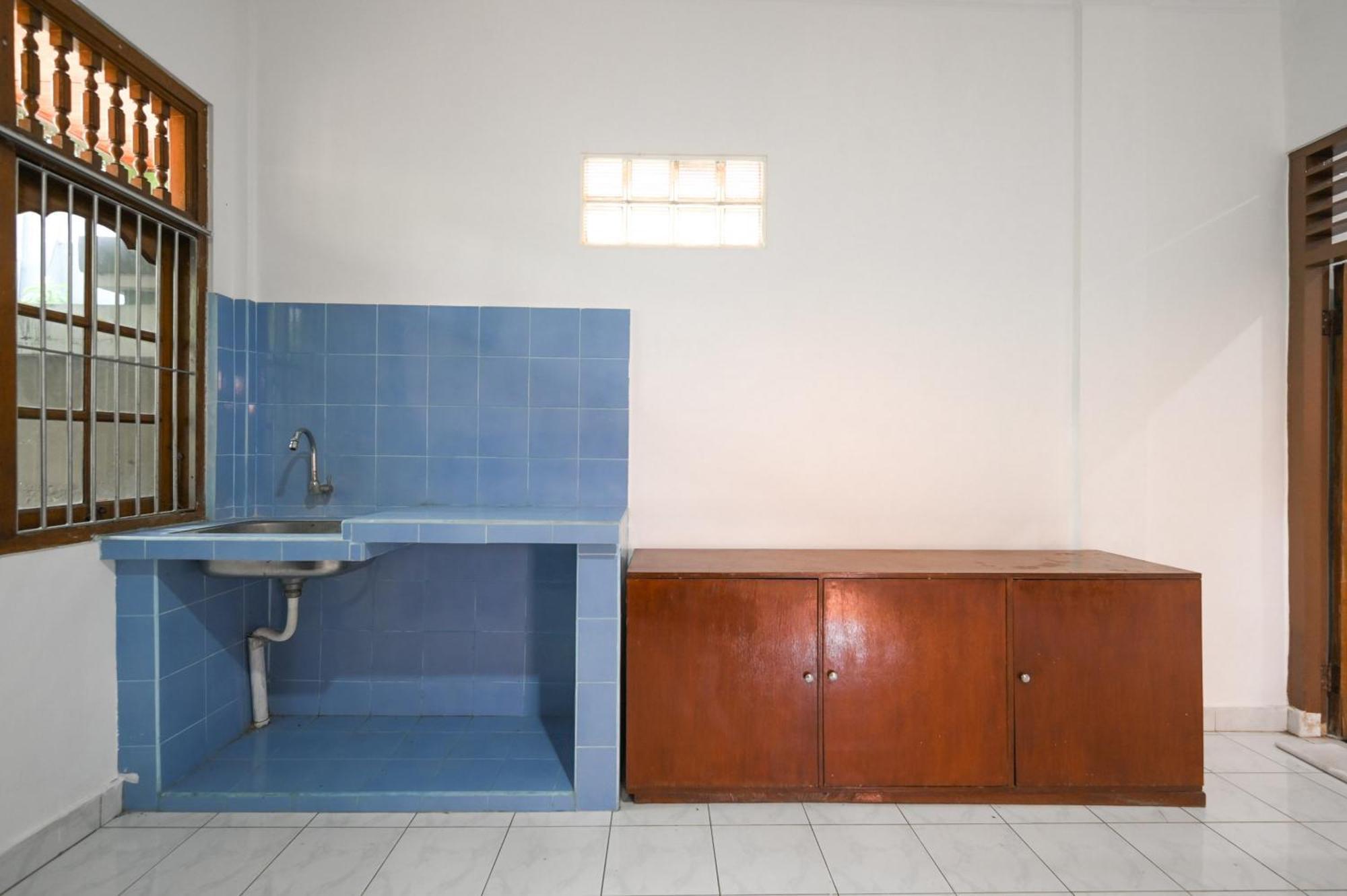 Ceria Guesthouse Seminyak Mitra Reddoorz Екстериор снимка