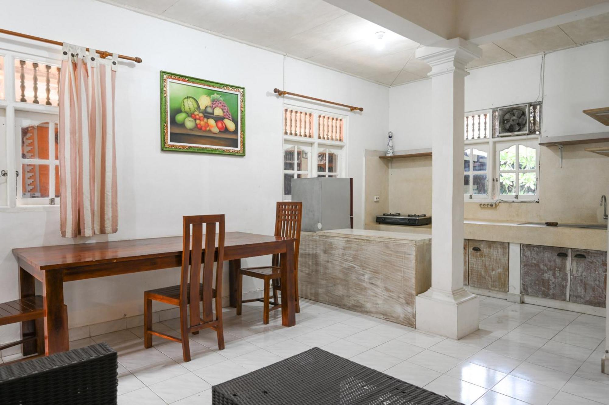 Ceria Guesthouse Seminyak Mitra Reddoorz Екстериор снимка
