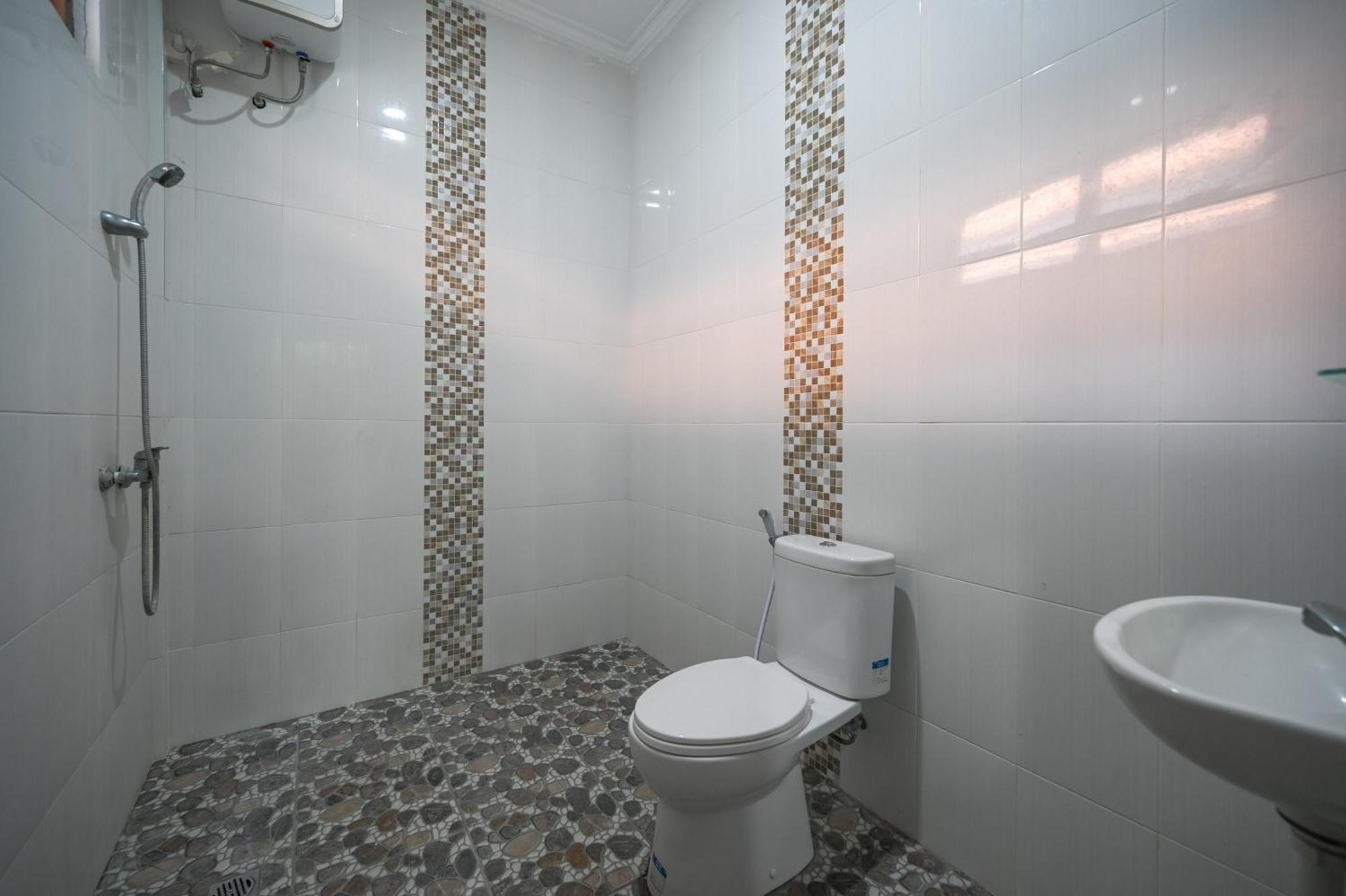 Ceria Guesthouse Seminyak Mitra Reddoorz Екстериор снимка
