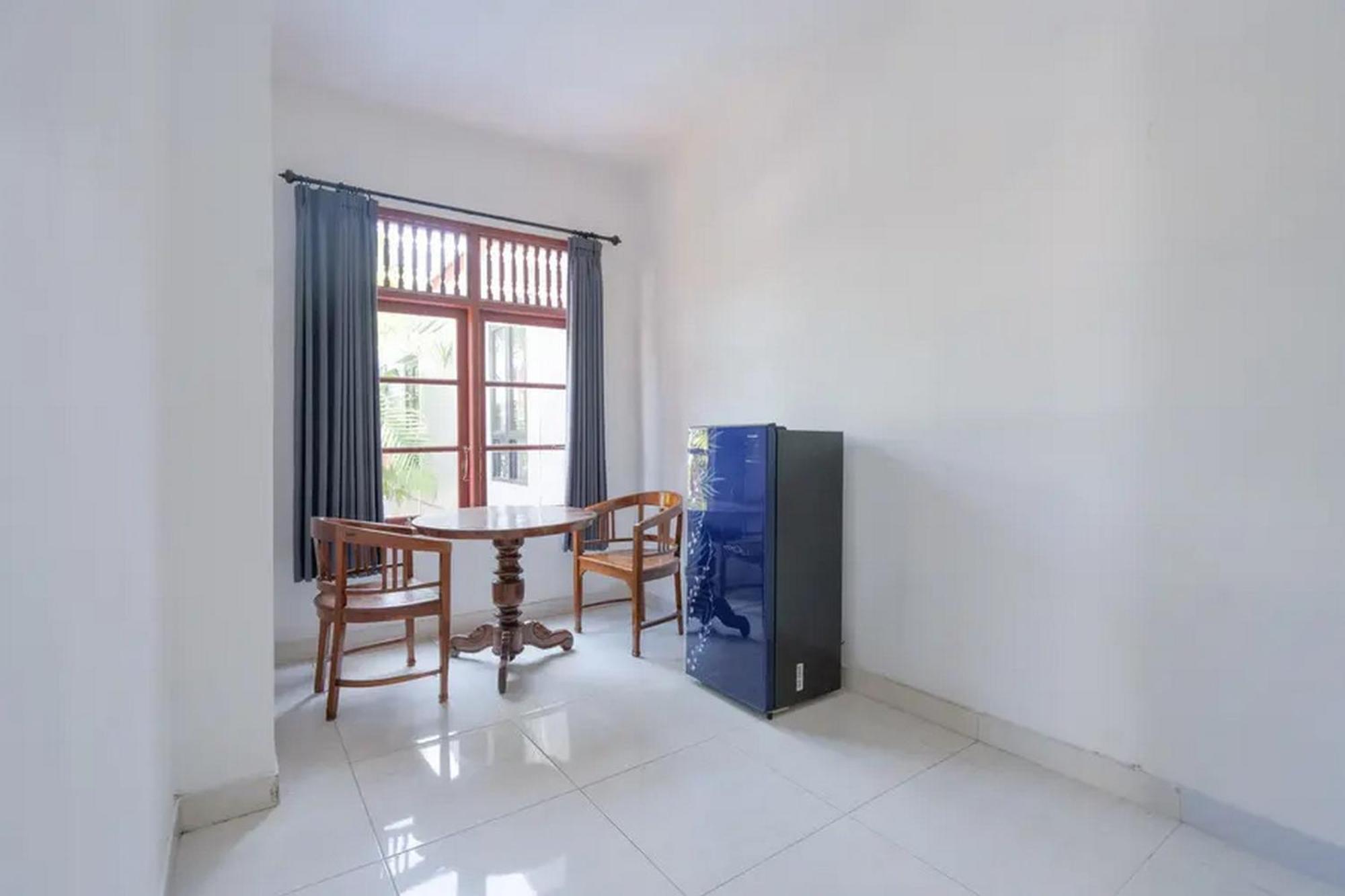 Ceria Guesthouse Seminyak Mitra Reddoorz Екстериор снимка